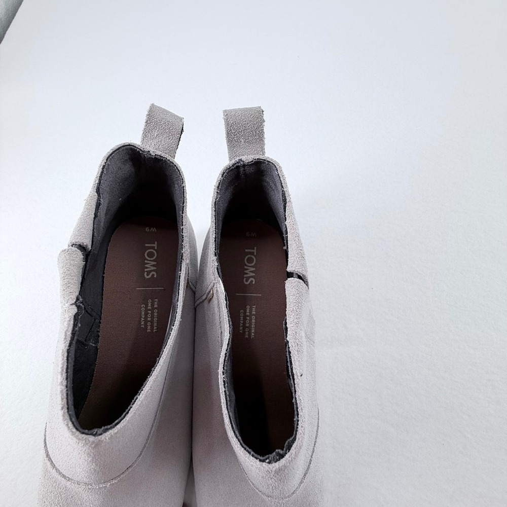 TOMS Suede Ankle Boots Women Size 9 Gray Block Heel Brand New - Picture 7 of 8